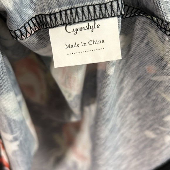 Cyan style medium floral T-shirt top - Picture 11 of 16